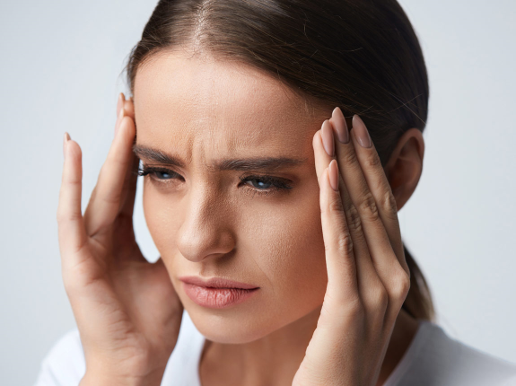 Dieta w migrenie - czego unikać mając ból głowy