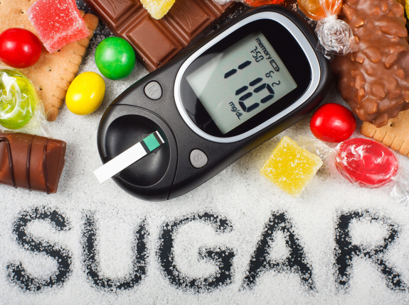 Jak skutecznie obniżyć poziom cukru we krwi?