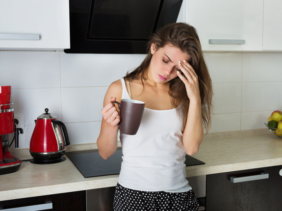 Czy brak kawy i kofeiny może powodować ból głowy?