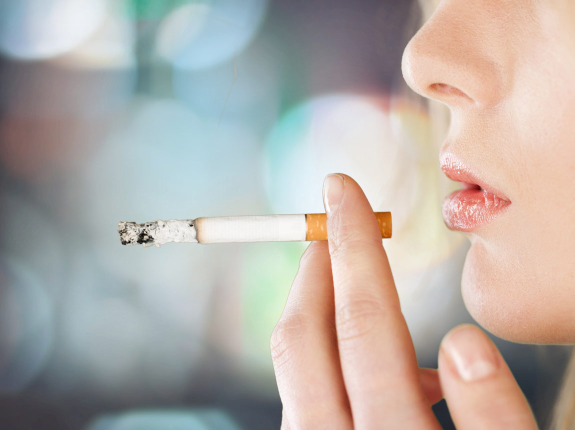Czy palenie papierosów wpływa na układ hormonalny? Nikotyna a hormony
