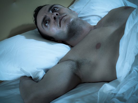 W jaki sposób brak snu ogranicza wzrost mięśni?