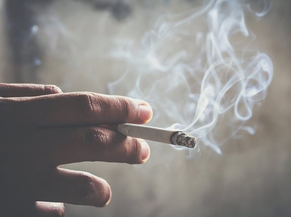 Palenie papierosów a ryzyko cukrzycy. Czy E-papierosy mogą wytrącić z ketozy?